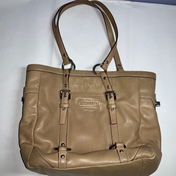 Coach Y2K Leather Lunch Box style Tote Bag Model # K0720-F11524 - Picture 1 of 15